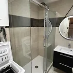 T2 Avec Jardinet, Cuisine Equipee, Parking Privatif - Fr-1-553-57 * Balaruc-les-Bains