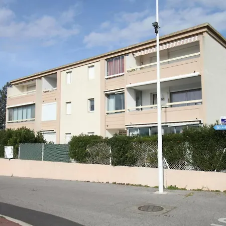 Apartment T2 Avec Jardinet, Cuisine Equipee, Parking Privatif - Fr-1-553-57 *