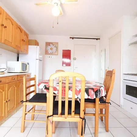 T2 Avec Jardinet, Cuisine Equipee, Parking Privatif - Fr-1-553-57 * Balaruc-les-Bains