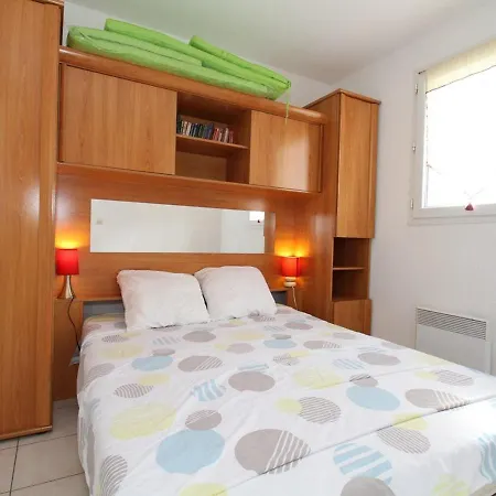 T2 Avec Jardinet, Cuisine Equipee, Parking Privatif - Fr-1-553-57 Apartment Balaruc-les-Bains